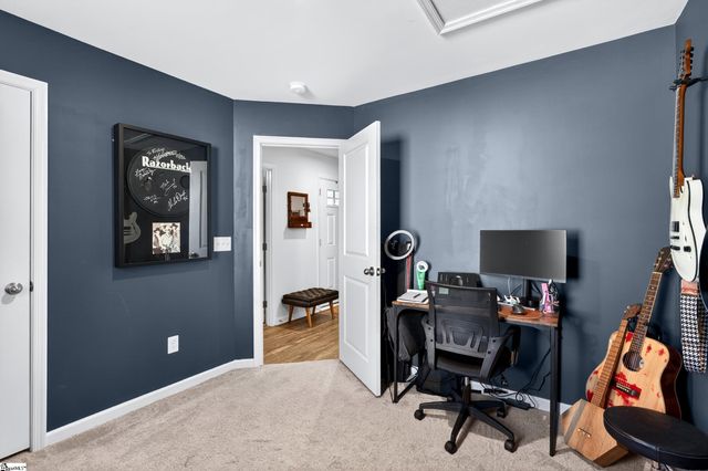 138 Barrington Creek Road, Piedmont, SC 29673