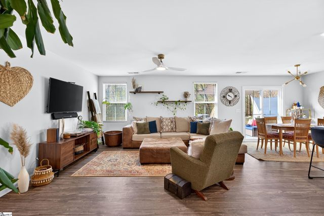 138 Barrington Creek Road, Piedmont, SC 29673