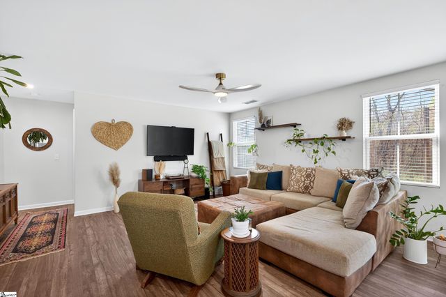 138 Barrington Creek Road, Piedmont, SC 29673