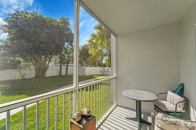 1439 S Ocean Blvd Apt 105, Pompano Beach, FL 33062