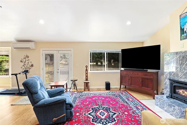 6385 NW Airpark Court, Silverdale, WA 98383