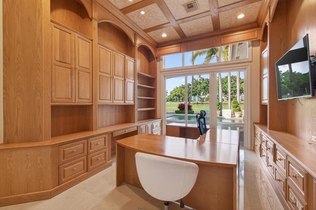 331 Mizner Lake Estates Drive, Boca Raton, FL 33432