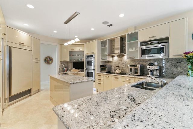 6819 SE South Marina Way, Stuart, FL 34996