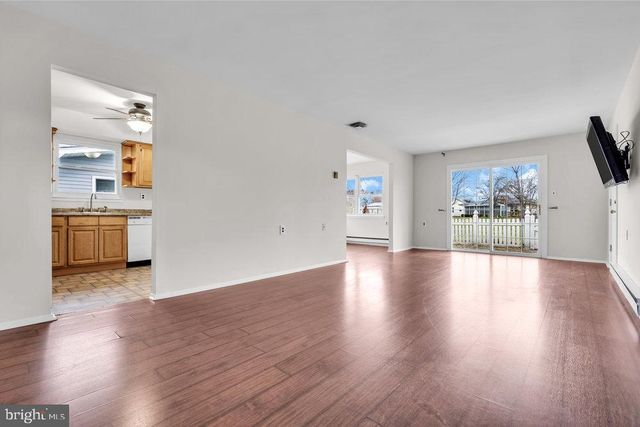 201 BLAKE CIR, Brick, NJ 08724