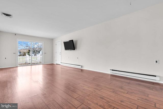 201 BLAKE CIR, Brick, NJ 08724