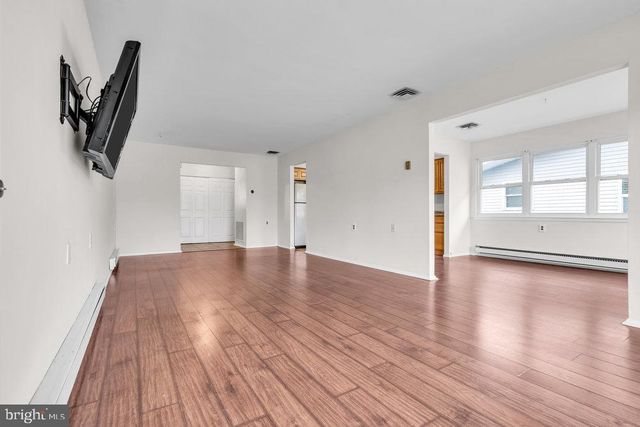 201 BLAKE CIR, Brick, NJ 08724