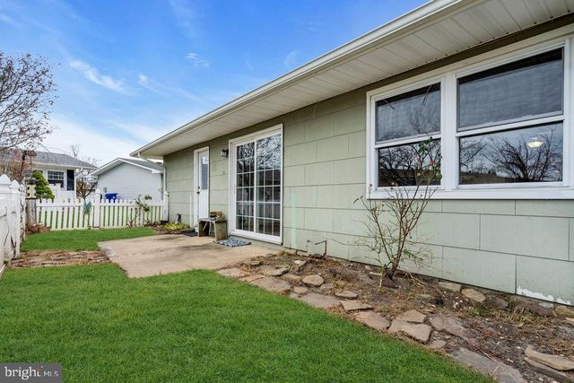 201 BLAKE CIR, Brick, NJ 08724