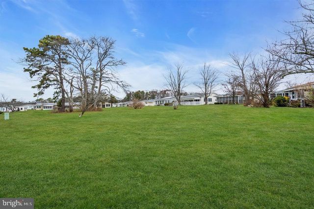 201 BLAKE CIR, Brick, NJ 08724