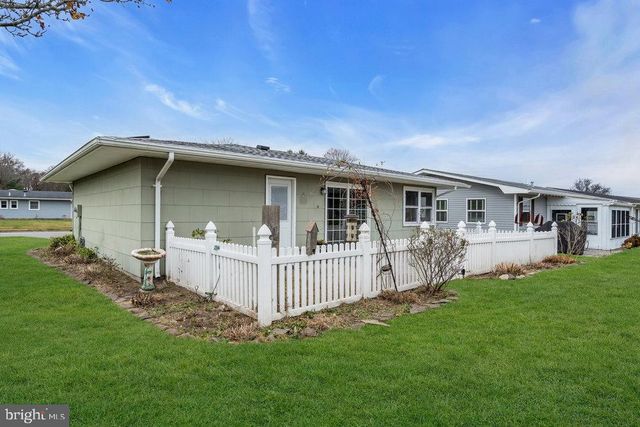 201 BLAKE CIR, Brick, NJ 08724