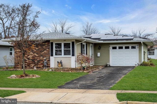 201 BLAKE CIR, Brick, NJ 08724