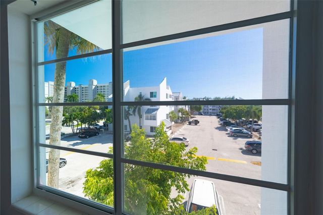 2840 NE 14th Street Causeway 304A, Pompano Beach, FL 33062