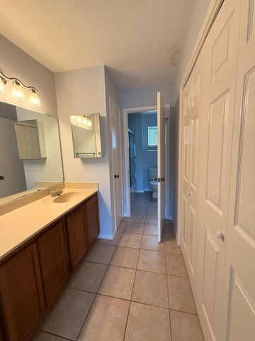 300 Yacht Club Drive 8, Niceville, FL 32578