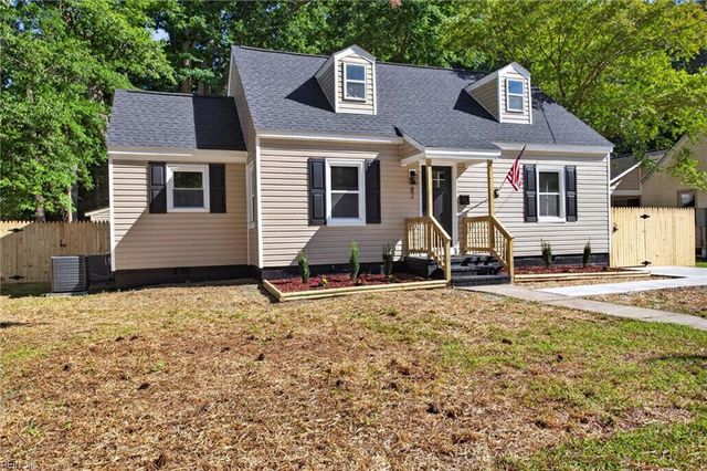 82 Lakeside DR, Newport News, VA 23606