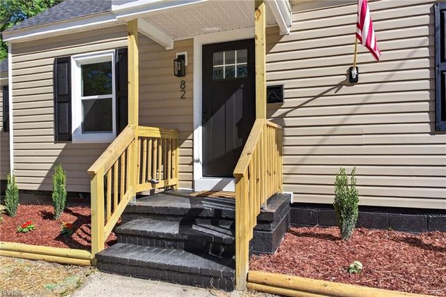 82 Lakeside DR, Newport News, VA 23606
