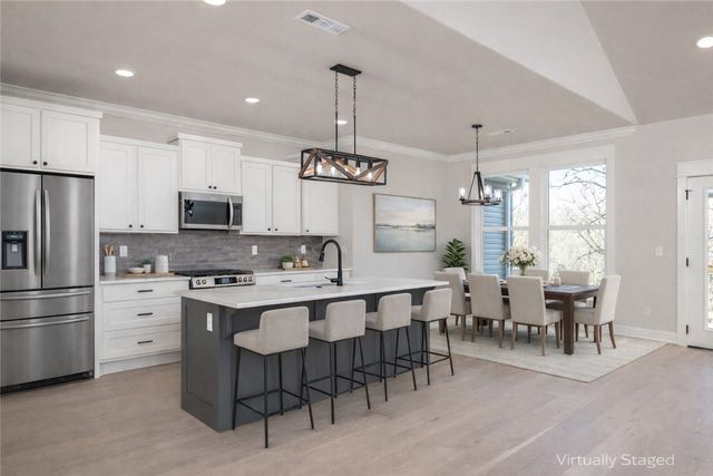 24 Selkirk Drive, Bella Vista, AR 72715