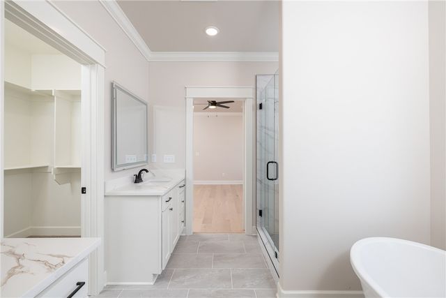 24 Selkirk Drive, Bella Vista, AR 72715