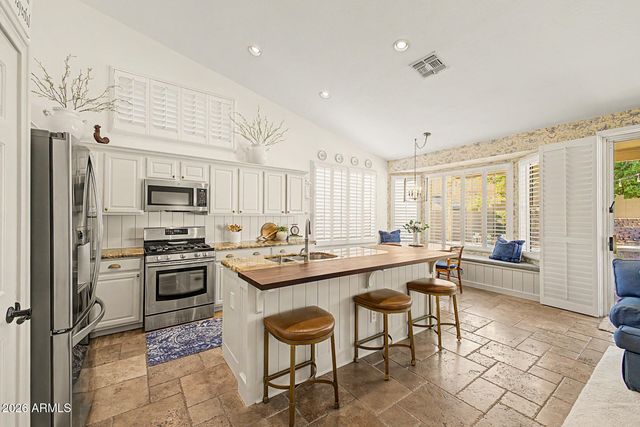 1708 W SOUTH FORK Drive, Phoenix, AZ 85045