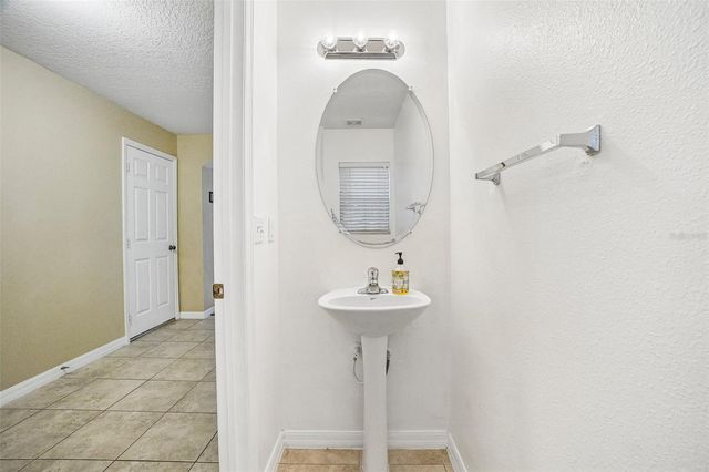 2516 OLEANDER LAKES DRIVE, Brandon, FL 33511
