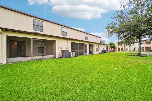 2516 OLEANDER LAKES DRIVE, Brandon, FL 33511