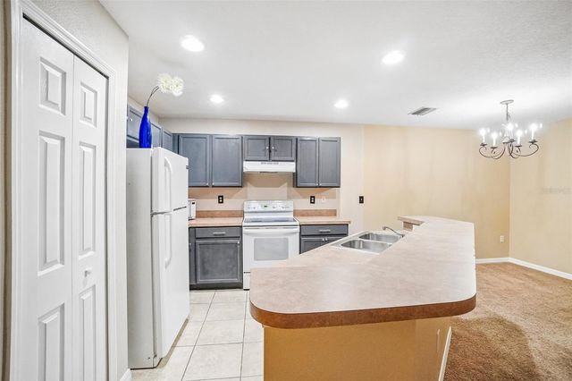 2516 OLEANDER LAKES DRIVE, Brandon, FL 33511