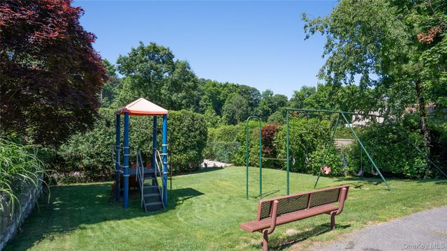 11 Jackson 74, Scarsdale, NY 10583