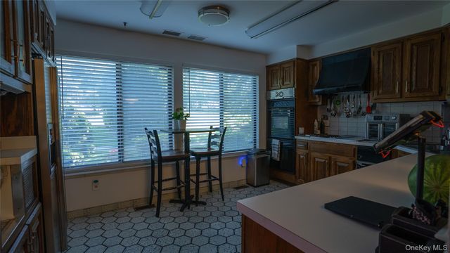 11 Jackson 74, Scarsdale, NY 10583