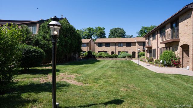 11 Jackson 74, Scarsdale, NY 10583