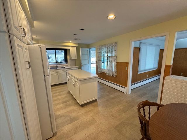 1047 Narragansett Parkway, Warwick, RI 02888