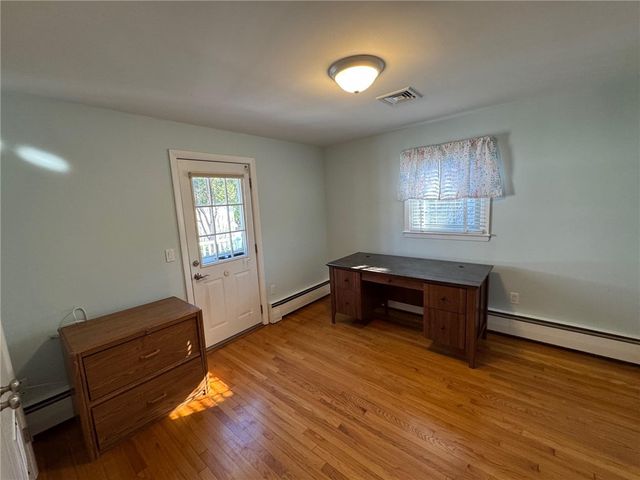 1047 Narragansett Parkway, Warwick, RI 02888