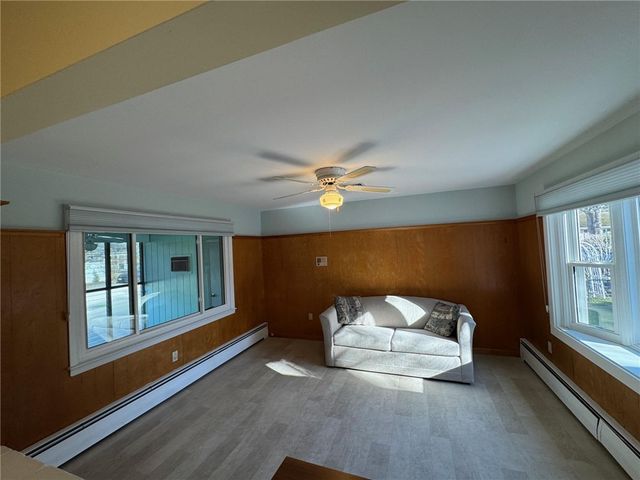 1047 Narragansett Parkway, Warwick, RI 02888