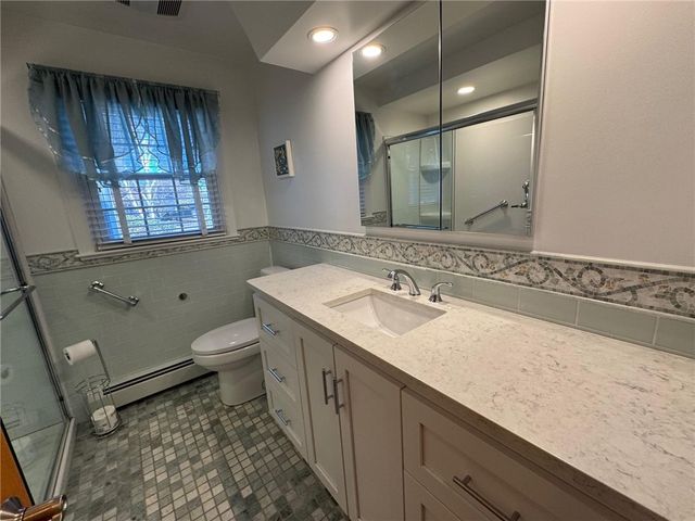 1047 Narragansett Parkway, Warwick, RI 02888