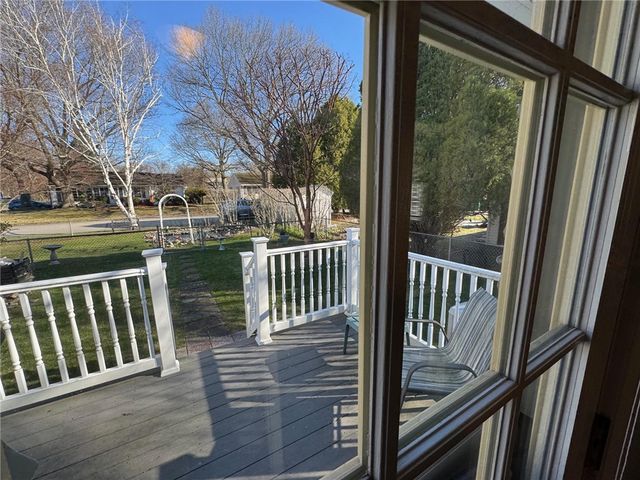 1047 Narragansett Parkway, Warwick, RI 02888