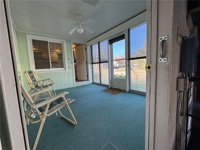 1047 Narragansett Parkway, Warwick, RI 02888