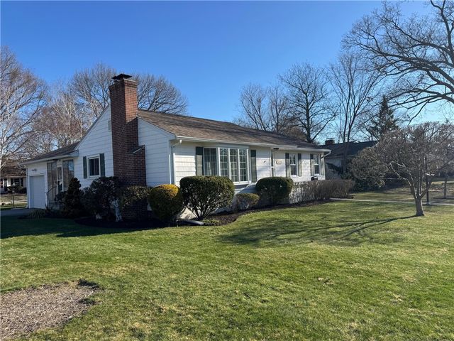 1047 Narragansett Parkway, Warwick, RI 02888