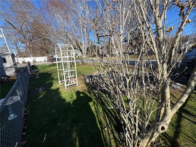 1047 Narragansett Parkway, Warwick, RI 02888