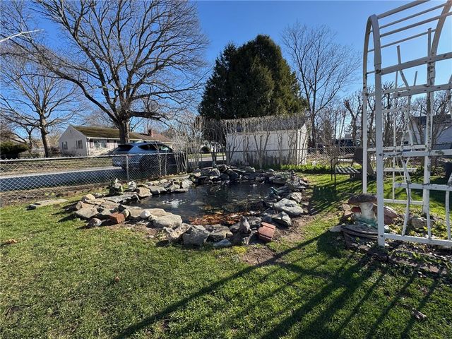 1047 Narragansett Parkway, Warwick, RI 02888