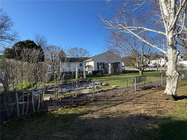 1047 Narragansett Parkway, Warwick, RI 02888