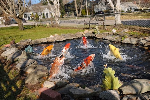 1047 Narragansett Parkway, Warwick, RI 02888