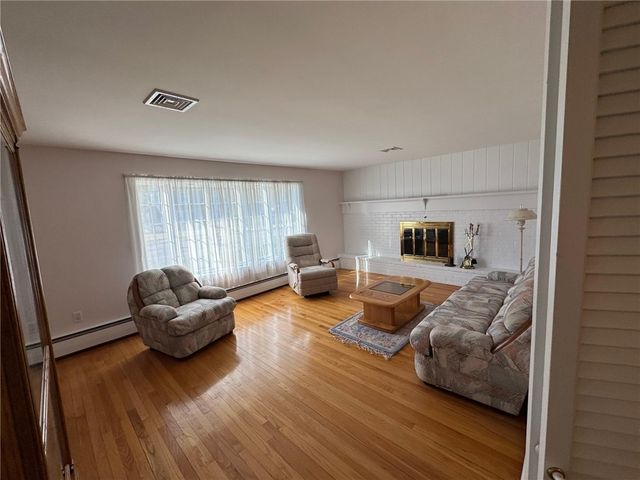 1047 Narragansett Parkway, Warwick, RI 02888