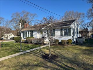 1047 Narragansett Parkway, Warwick, RI 02888