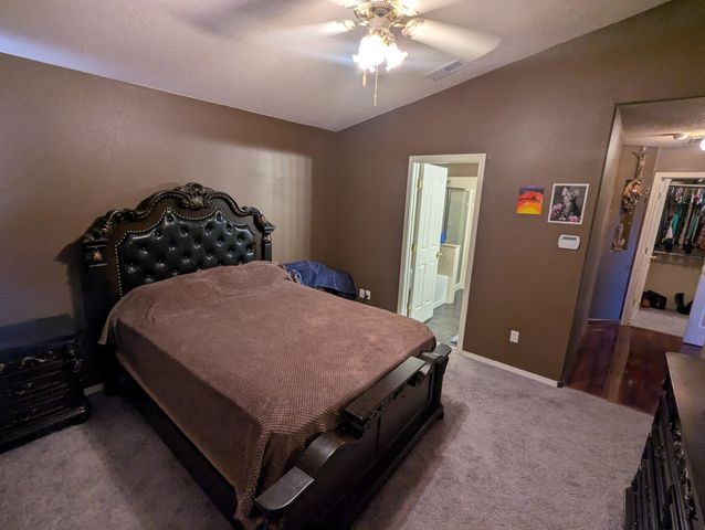 636 Escavada Street SW, Albuquerque, NM 87121