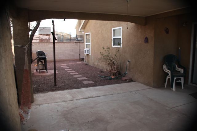 636 Escavada Street SW, Albuquerque, NM 87121