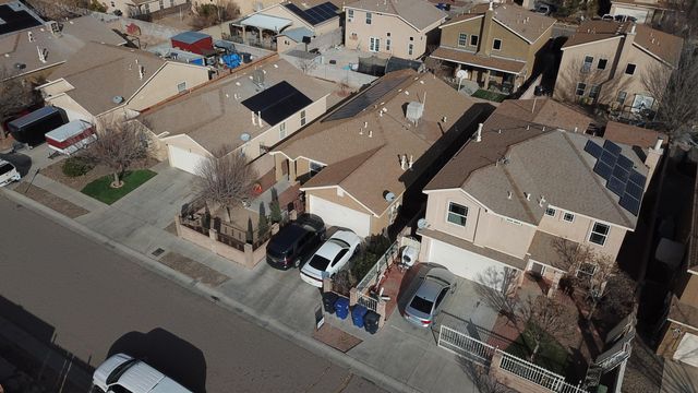 636 Escavada Street SW, Albuquerque, NM 87121