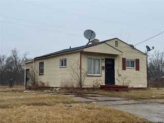 510 W Bishop Avenue, Flint, MI 48505