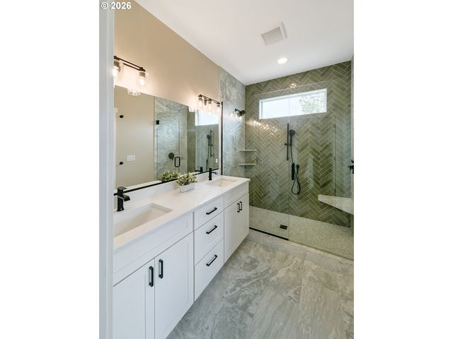 466 MEADOWS Dr, Manzanita, OR 97130
