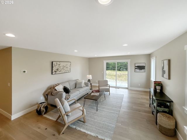 466 MEADOWS Dr, Manzanita, OR 97130