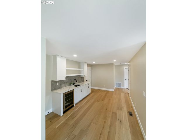 466 MEADOWS Dr, Manzanita, OR 97130