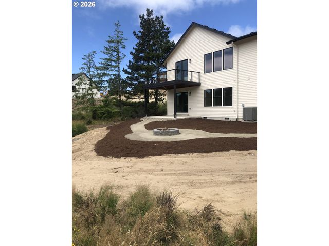 466 MEADOWS Dr, Manzanita, OR 97130