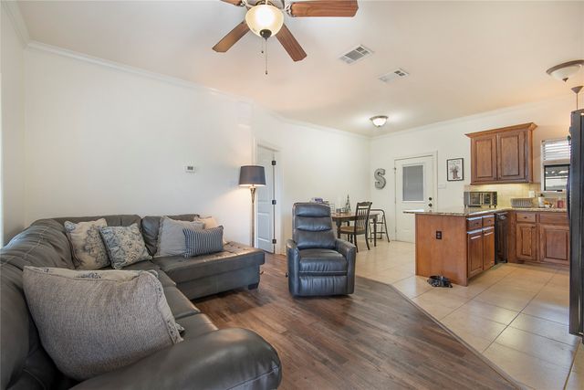 1354 Shadow Lakes, Wills Point, TX 75169