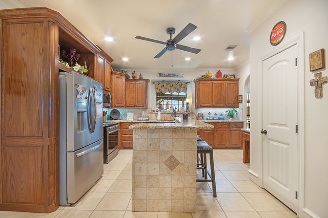 1354 Shadow Lakes, Wills Point, TX 75169